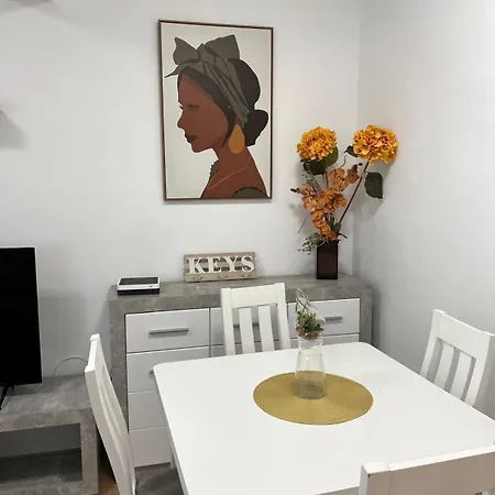 Parque De San Agustin En דירה